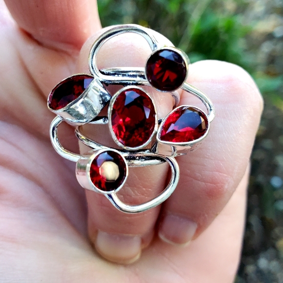 New Twisted Garnet 925 Silver Ring. - Picture 12 of 16